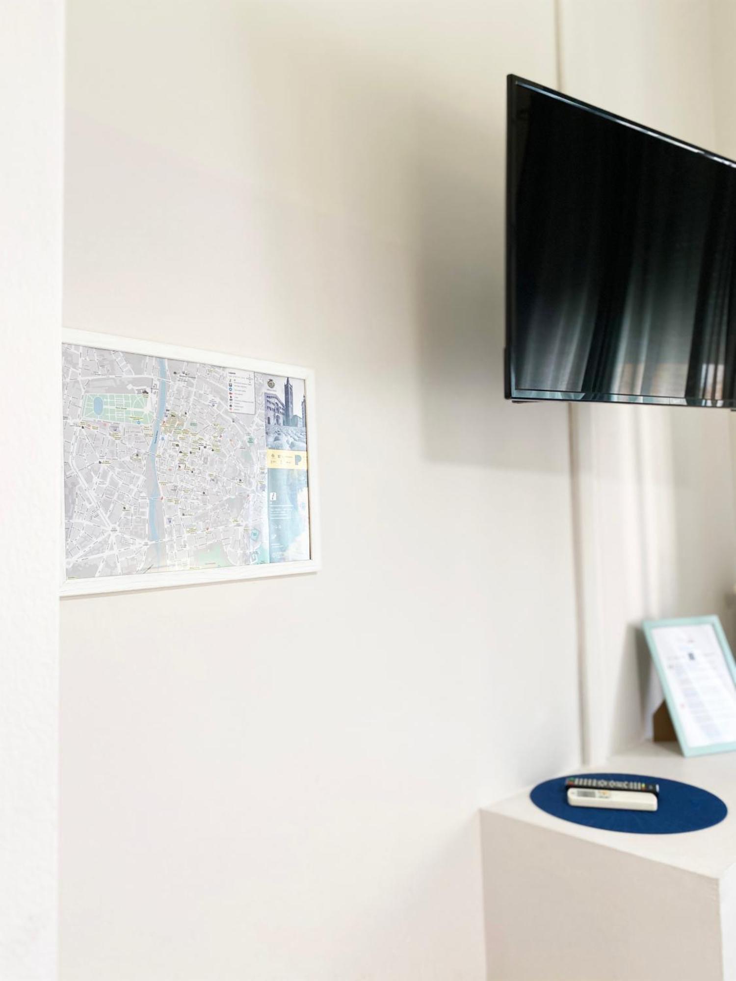 Easyrooms One Парма Экстерьер фото