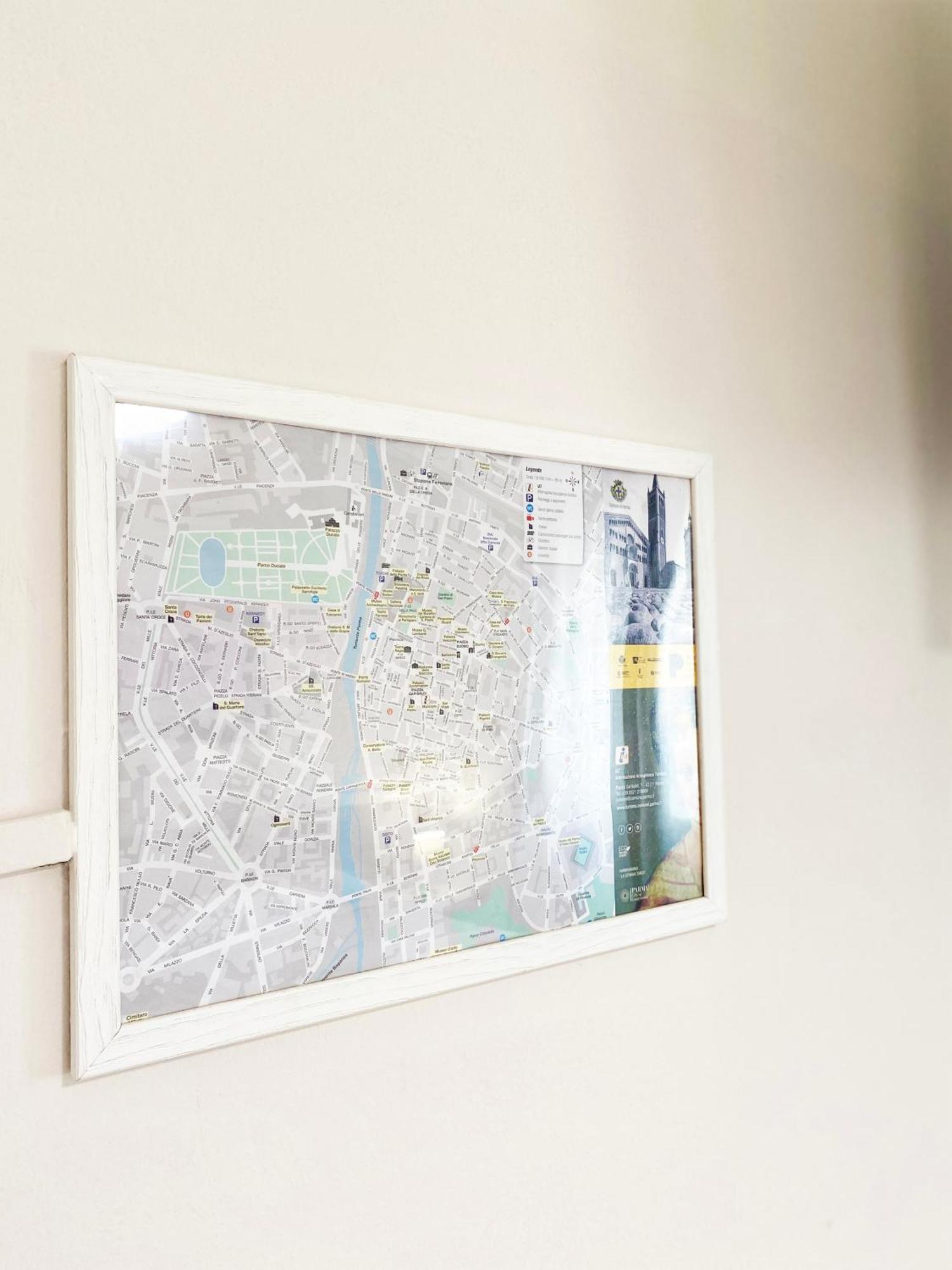 Easyrooms One Парма Экстерьер фото