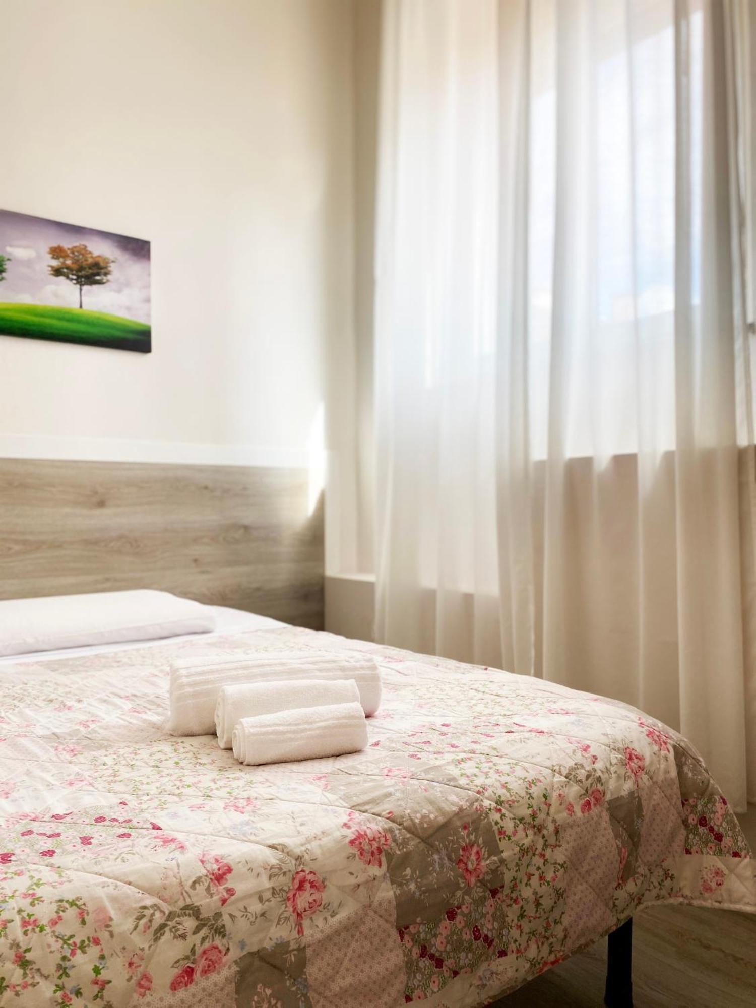 Easyrooms One Парма Экстерьер фото