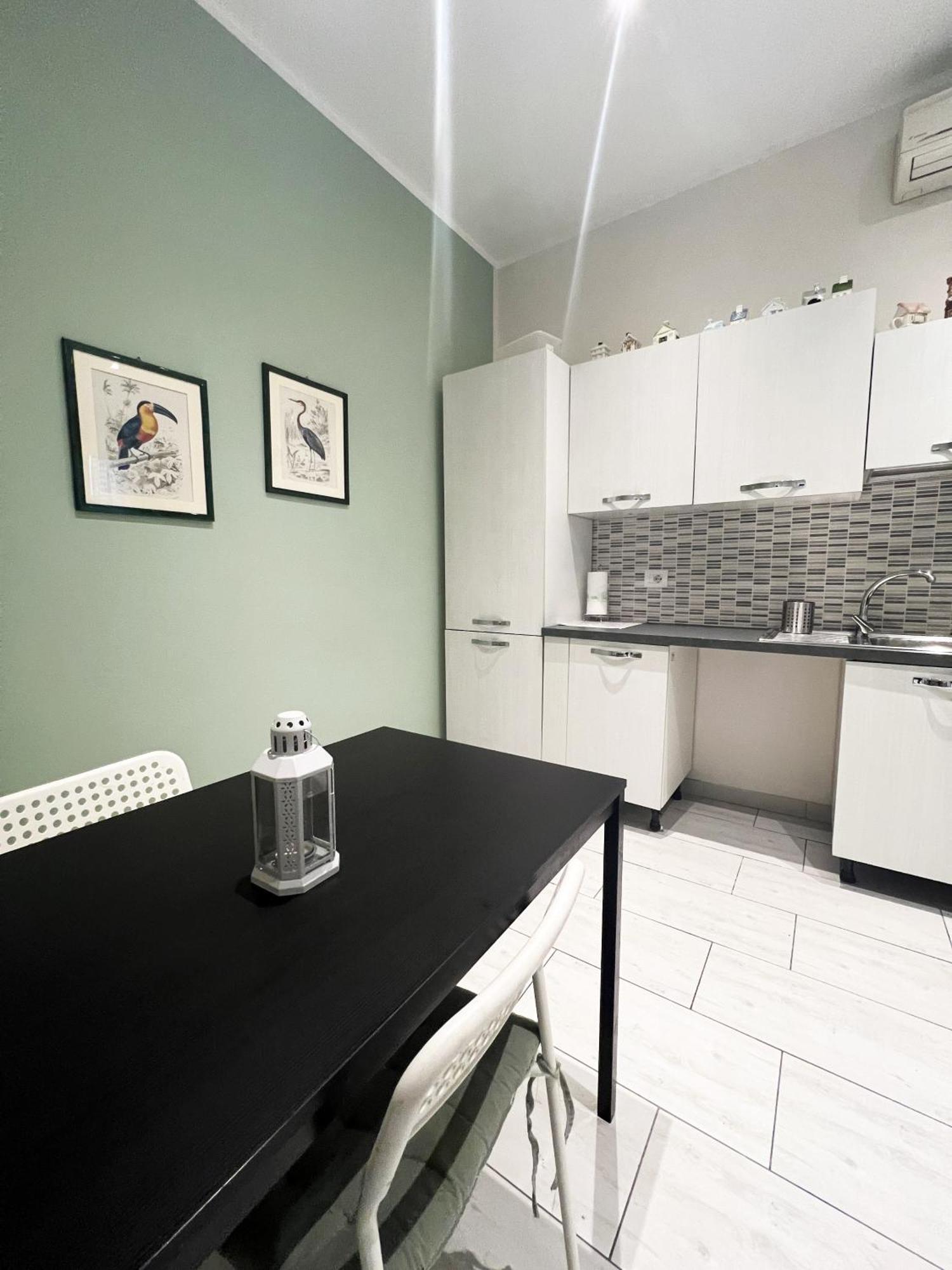 Easyrooms One Парма Экстерьер фото