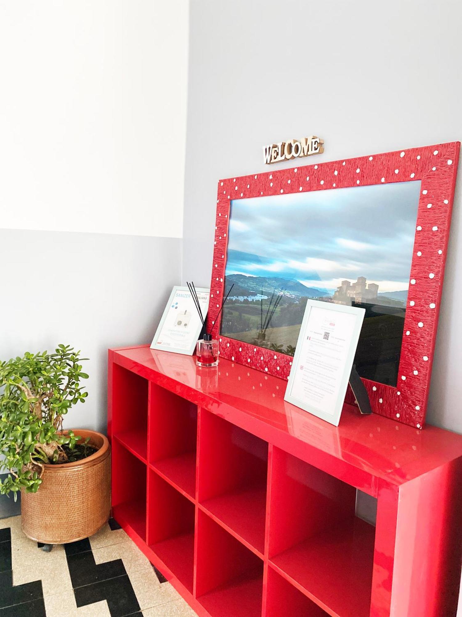 Easyrooms One Парма Экстерьер фото