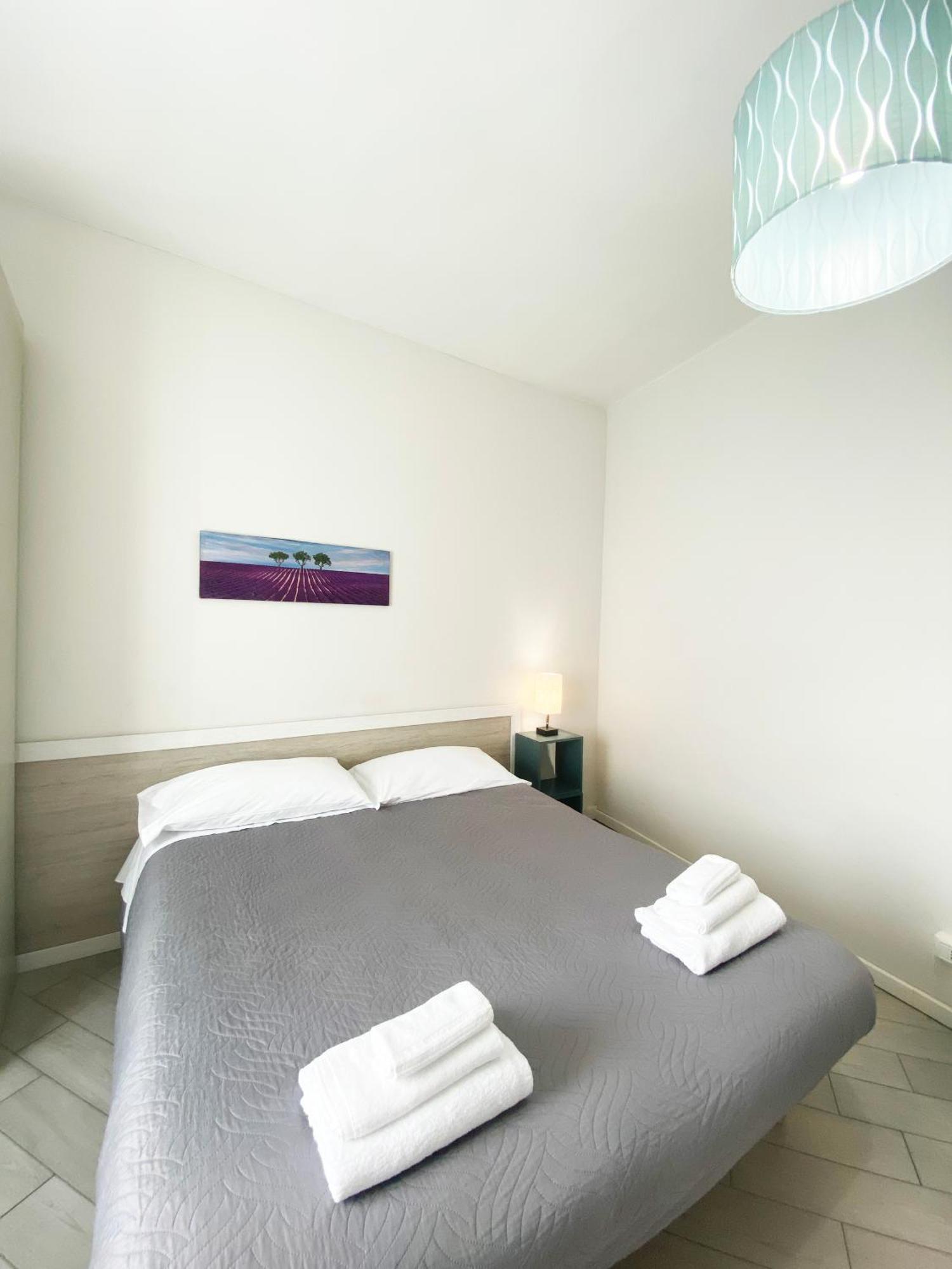 Easyrooms One Парма Экстерьер фото